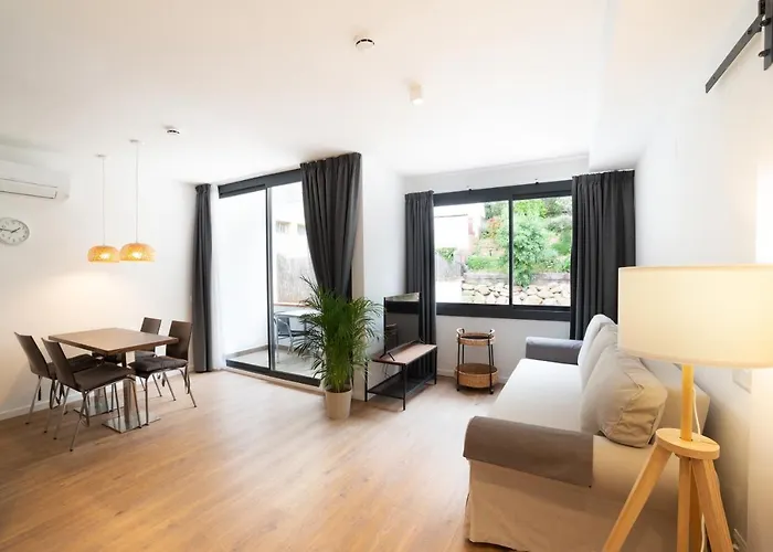 Voralmar Apartahotel 4*